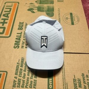 Tiger woods Nike golf hat size medium/Large